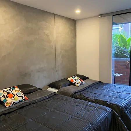 Apartamento En El Poblado Cerca Al Parque Lleras-2