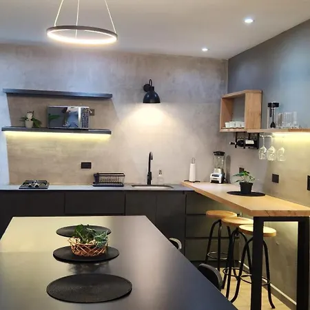 Apartament In The Center Of The Action. Poblado-2