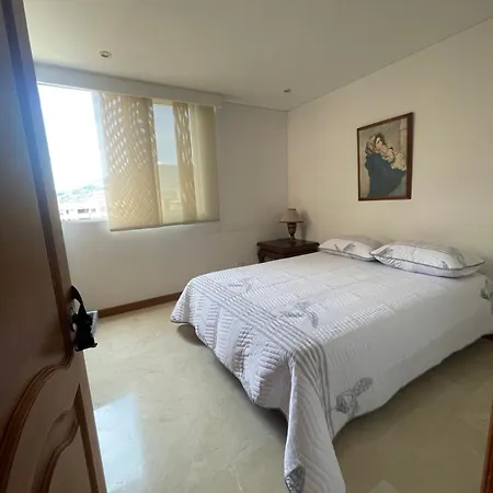 Hermosa Vista De Medellin, Apt-3