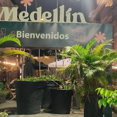 Hermoso Apartamento Ubicado En Zona Centrica De Medellin-3