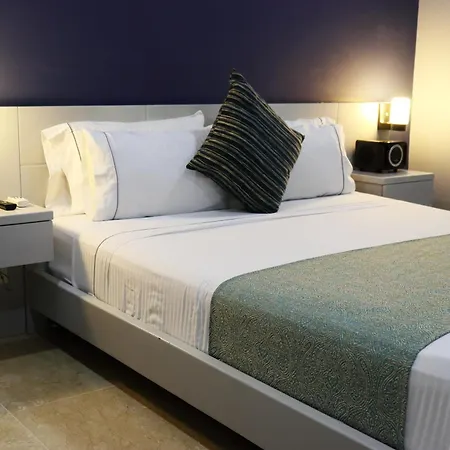 Hotel Lleras 10-2