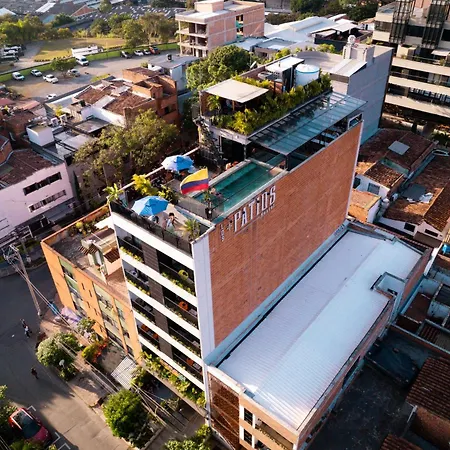 Los Patios Hostel Medellin-2