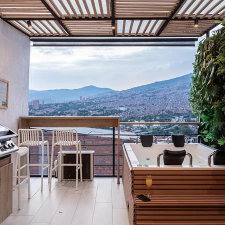 Jacuzzi Privado, Casa De Lujo Norte Medellin-2