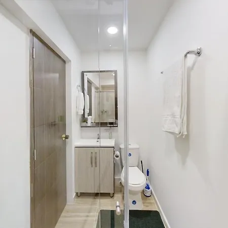 Apartaestudio En Laureles Cerca A Unicentro-2