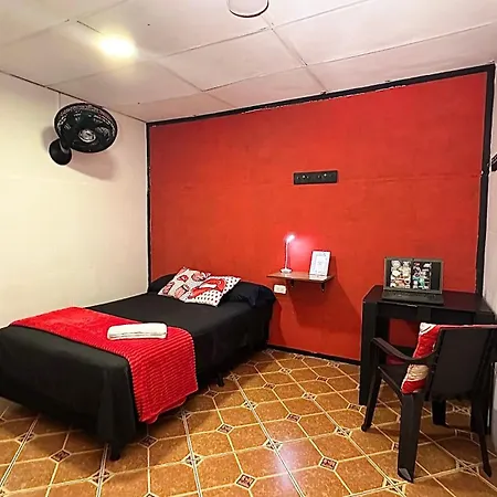 Casa Egos Pop Laureles-3