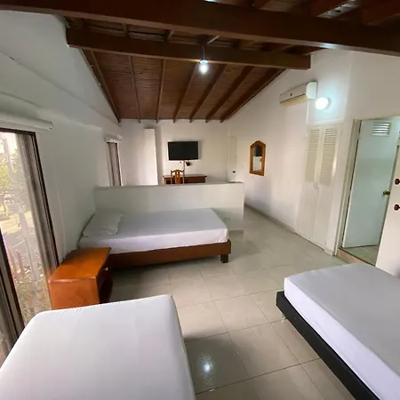 Hotel Laureles 70-2