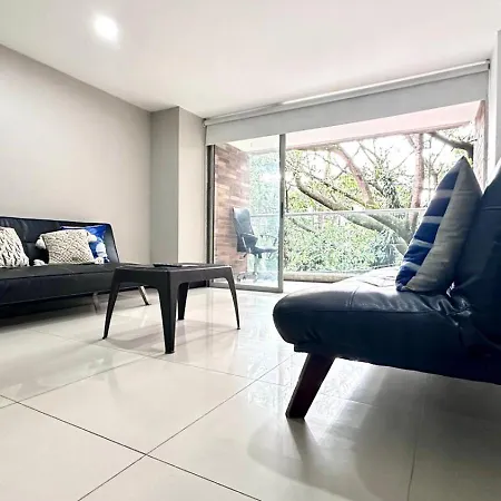 Apto Moderno En Laureles-3