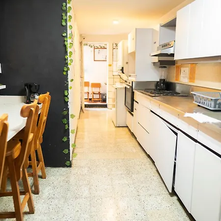 Africa House-Casa Hotel Laureles-La70-3
