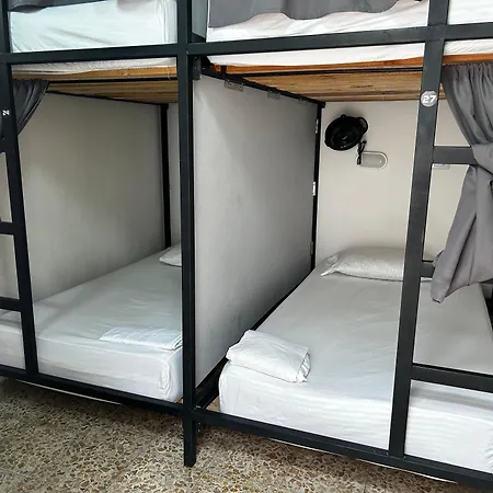 Baku Laureles Hostel-3
