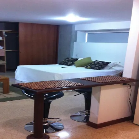 Apartamento Vacacional Familiar En El Barrio El Poblado Medellin-2