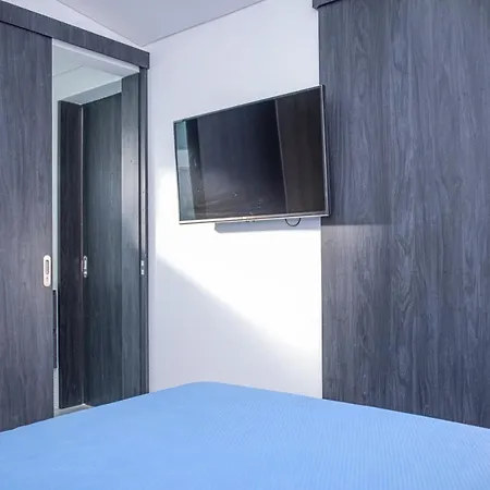 Apartamento Lleras Ac Hot Tub-3