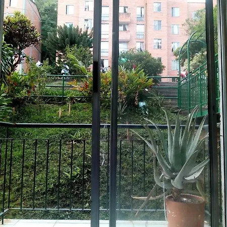 Apartamento 201 Amplio Y Comodo Medellin 90 Mts-3
