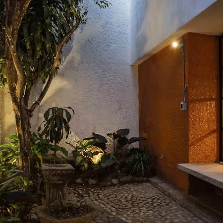 Colonial Villa In Laureles-2
