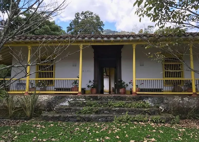 Finca Agua Azules Beatiful Place Poblado Villa Medellín