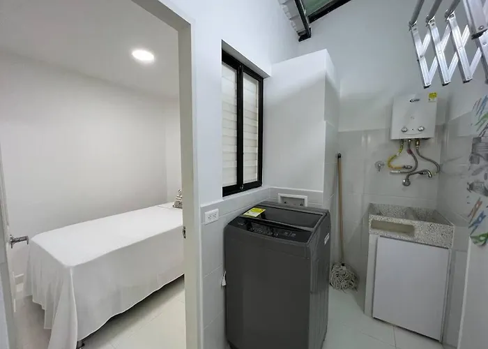 Haustierfreundliches Ferienwohnung Renewed 3Hab/2Bat In Laureles Medellín