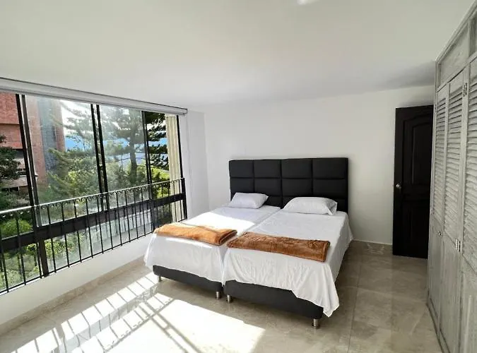 Apartamento 232 Mt2, Mejor Ubicacion En Medellin Al Lado Del Tesoro