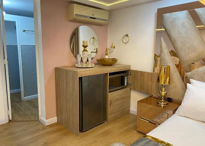 Nuevo Y Lujoso Apartamento Por El Lleras Apartamento Medellín admite animales