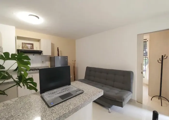 Espectacular Apartaestudio Independiente En Laureles Medellín