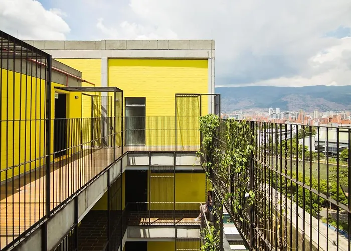 Haustierfreundliches Ferienwohnung Welcoming Loft With Balcony In Laureles Medellín
