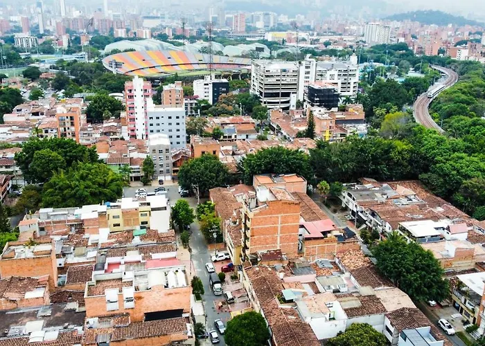Alojamiento En El Corazon De Medellin Hab Privada B