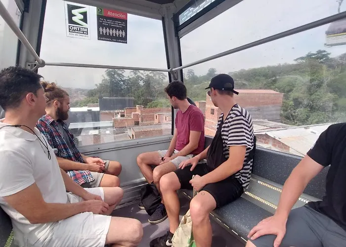 Hostel Metro Floresta Alojamiento Medellín