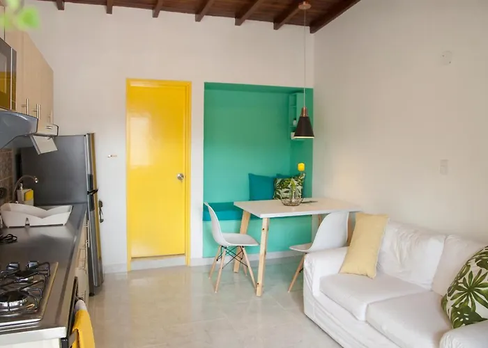 Apartamento remodelado en el mejor sitio del centro de Medellín Home Aris 401
